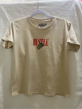 Popular Poison Hustle Graphic Logo Crew Neck Short Sleeve Beige  Tee Medium kids
